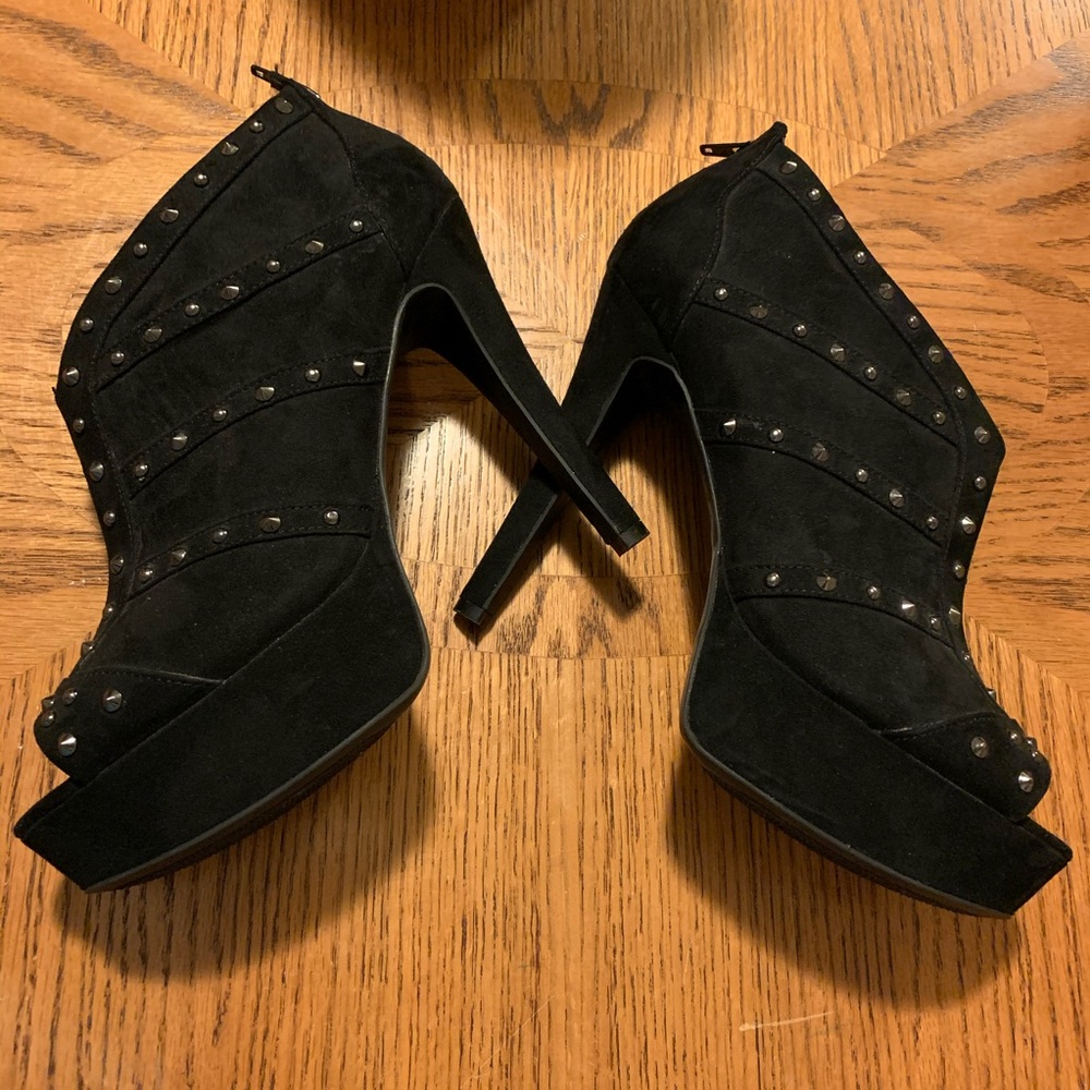 Peep Toe Black Heels by Guess